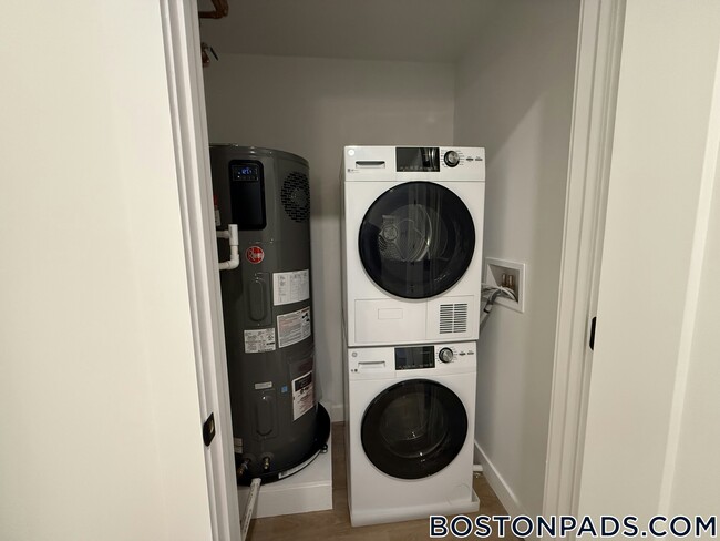 Building Photo - 199 Gardner St