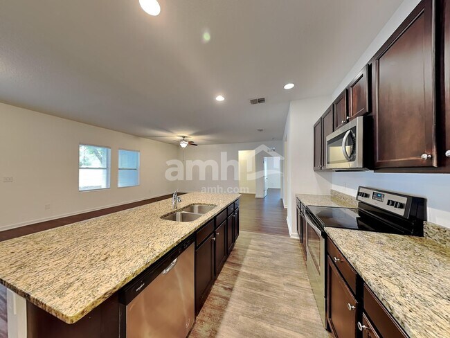 Foto del edificio - 4766 Osprey Way