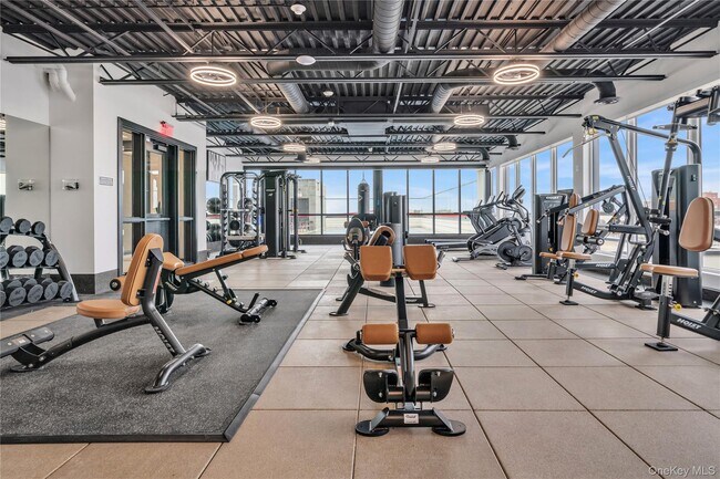 Building Photo - 101 Searing Ave