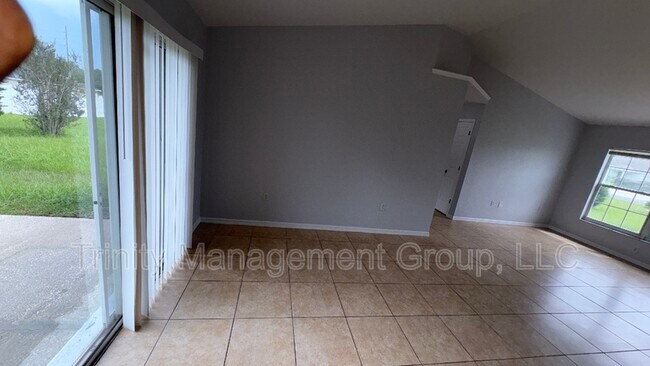 Building Photo - 4763 SW 138 Loop