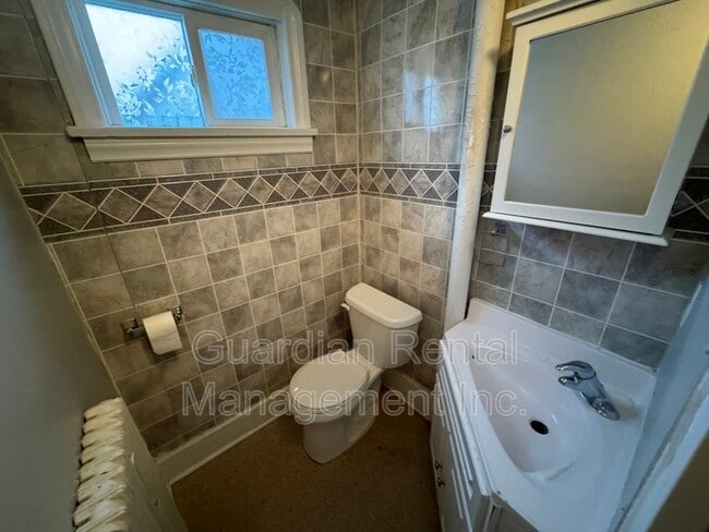 Building Photo - 50 Ontario St