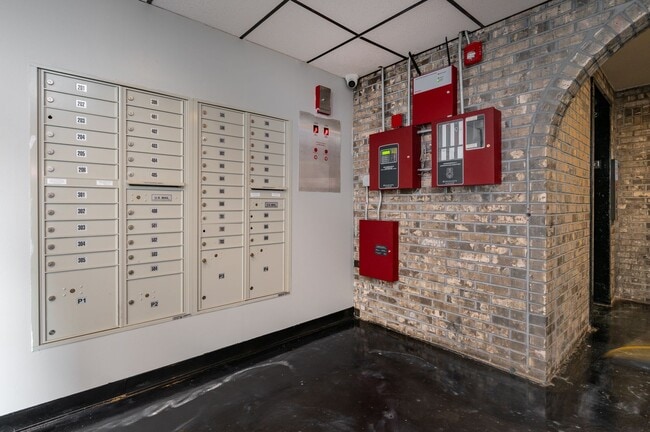 Building Photo - 2300 N Harlem Ave