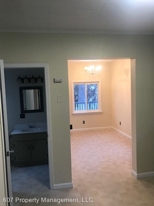 Building Photo - 4 br, 1.5 bath House - 24 Pearl Ave