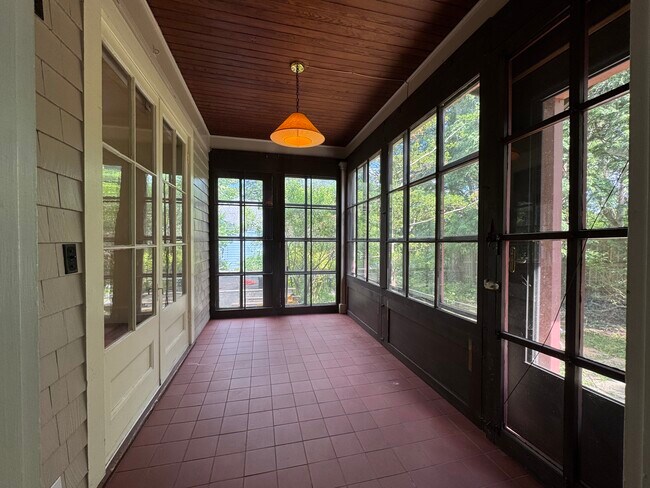 Foto del edificio - 608 Ackerman Ave