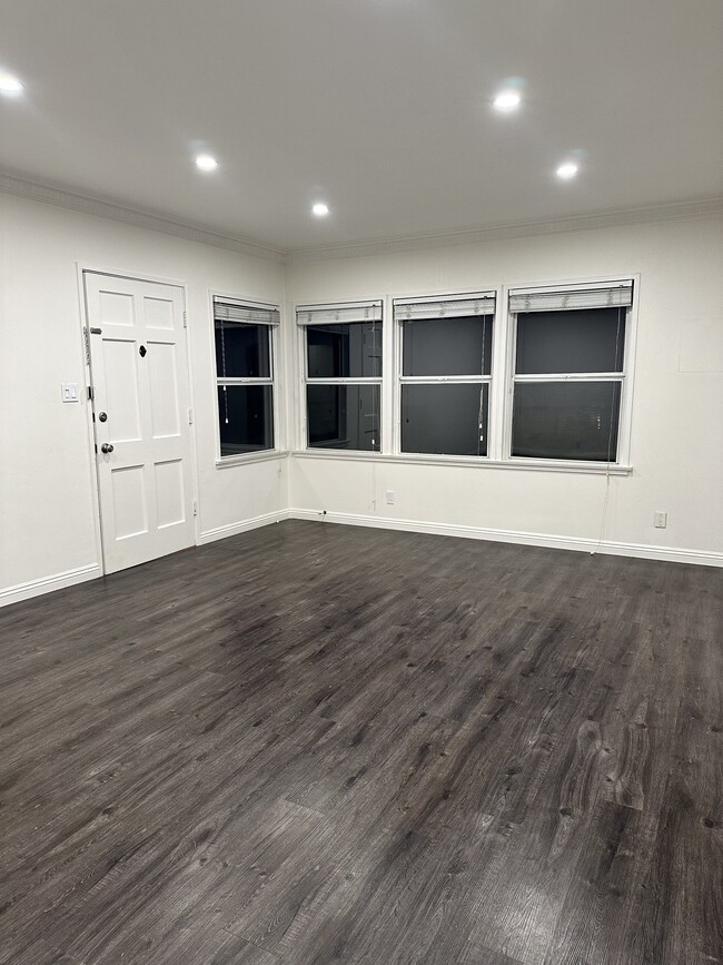 Photo - 2609 Euclid St (Santa Monica, CA) Apartment