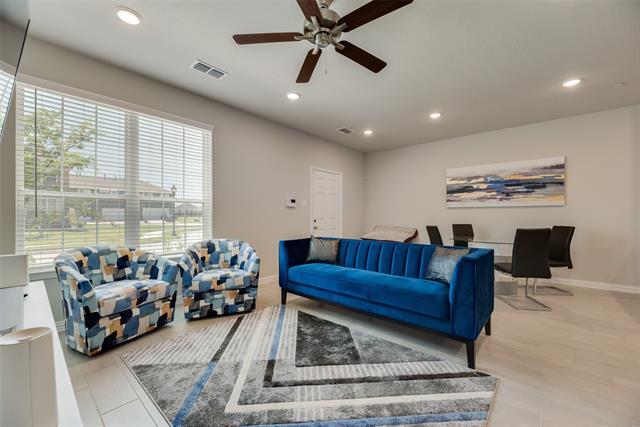 Foto del edificio - 3028 Willow Wood Ct