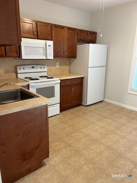 Building Photo - 227 Howe Ave