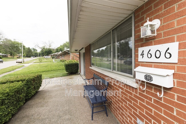 Foto del edificio - 4606 Knobhill Dr