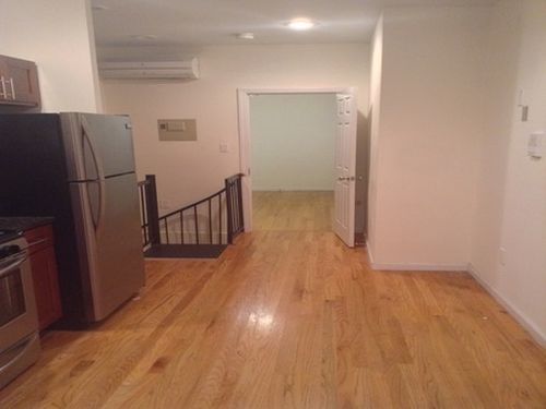 Foto del edificio - 677 Lincoln Pl