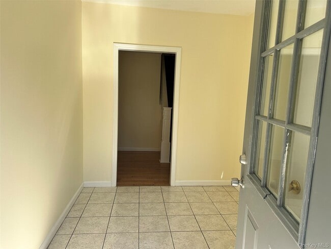 Building Photo - 14 Givens Ln