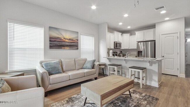 Foto del edificio - 7672 Shadow Lake Dr