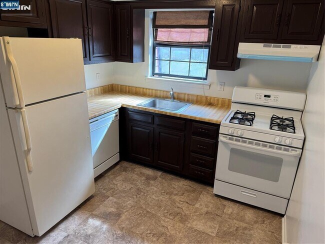 Foto del edificio - 252 Collignon Way