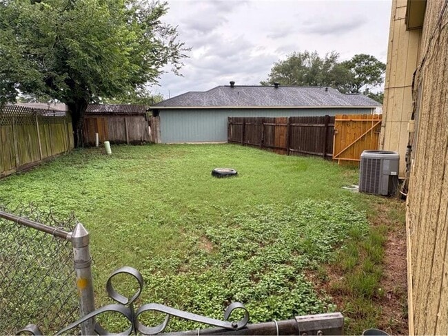 Building Photo - 17807 Northway Ct