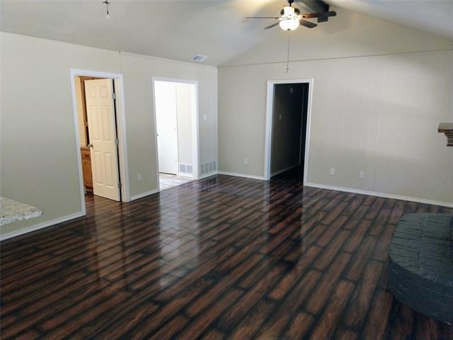 Foto del edificio - 1909 Lynbrook Ln