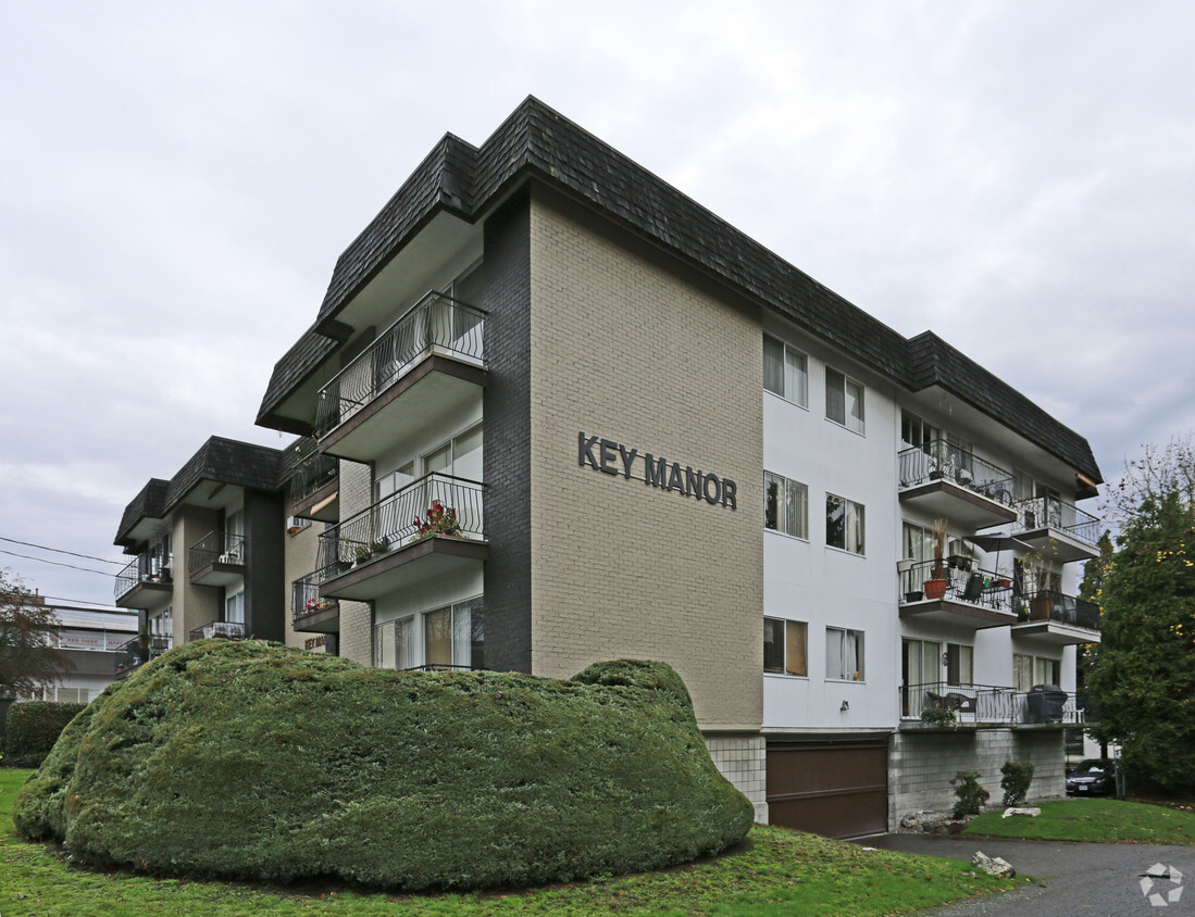 Building Photo - Key Manor Apartments