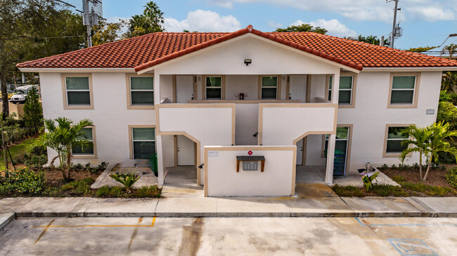 Building Photo - 2926-2932 NW 92nd Ave