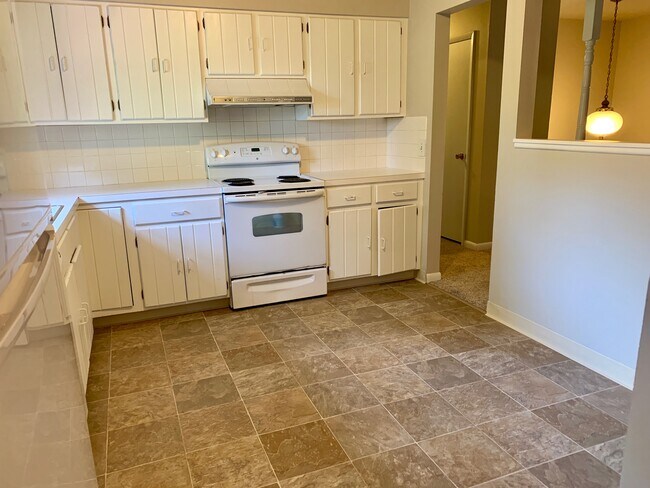 Building Photo - 2808 Ringneck Dr
