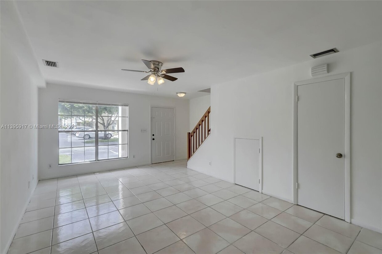 2933 Cambridge Ln, Hollywood, FL 33026 - Townhome Rentals in Hollywood FL |  Apartments.com