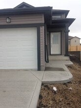 Building Photo - 9806-9889 StUnit BKey 149