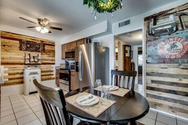 Foto del edificio - 12602 N 105th Ave