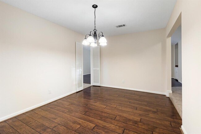 Foto del edificio - 15106 Forest Lodge Dr
