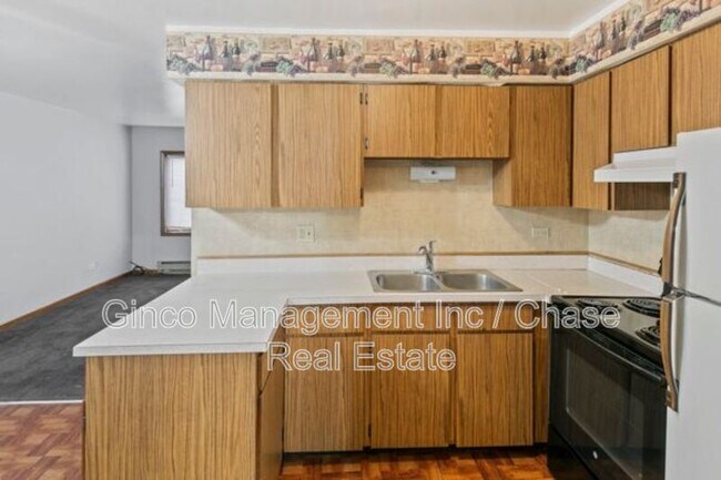 Foto del edificio - 17754 Rosewood Dr