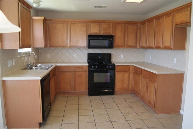 Building Photo - 10917 Dodge Cattle Dr
