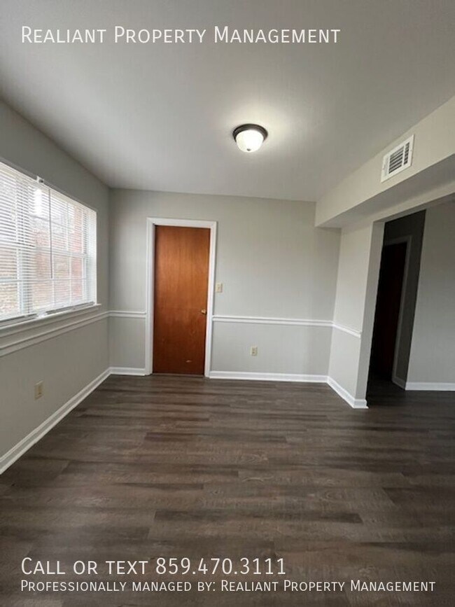 Foto del edificio - 3688 Crosby Dr