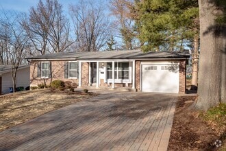 Building Photo - 9907 Gilbrook Ave