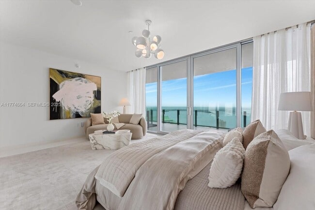 Building Photo - 300 Biscayne Blvd Way