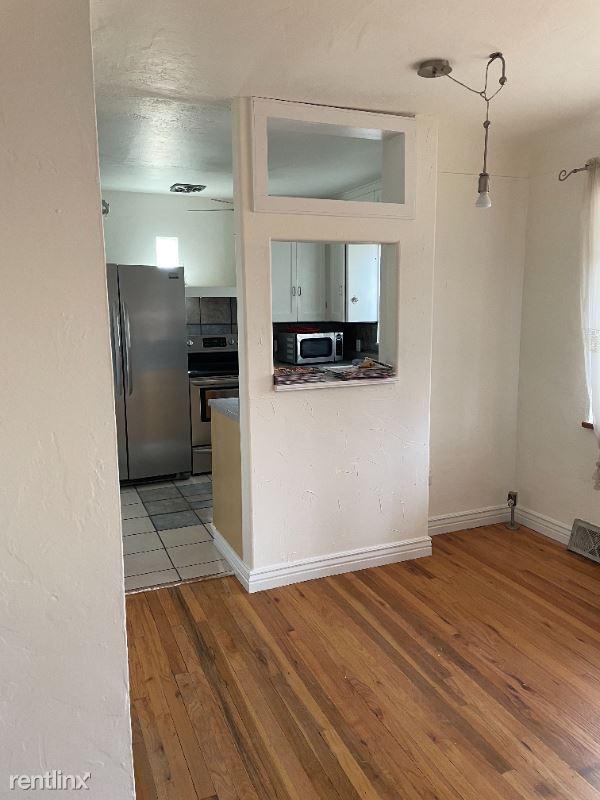 Building Photo - 3 br, 1 bath House - 2060 Oneida St