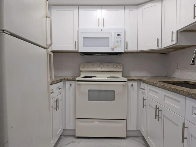 Foto del edificio - 1240 70th St N