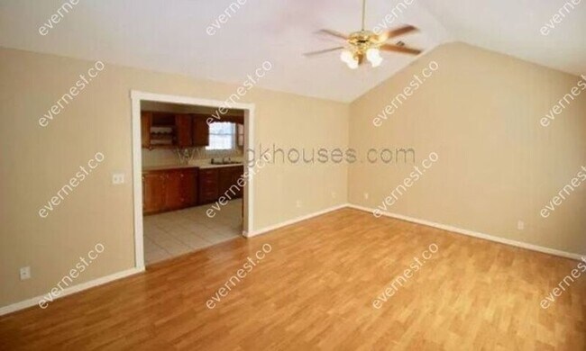 Building Photo - 43 Spring Pl Dr