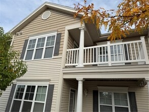 Building Photo - 808 Farmstead Ct