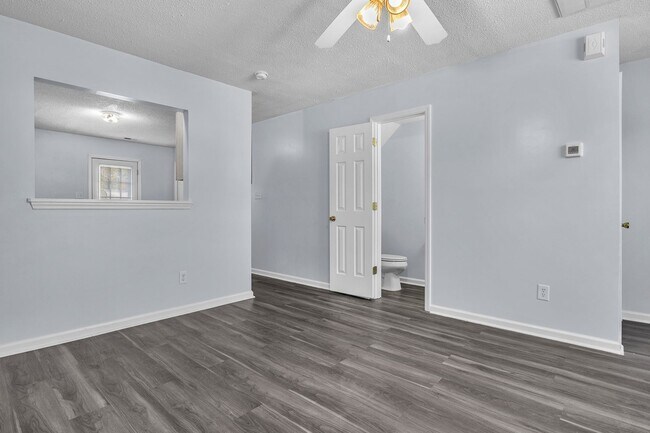 Foto del edificio - 2 Bed 2.5 Bath Townhome