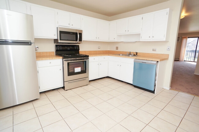 Building Photo - 1101 Florence Ave