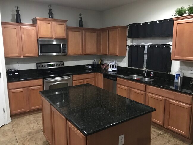 Foto del edificio - 5529 W Coles Rd
