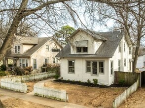 Building Photo - 518 Lecta Ave