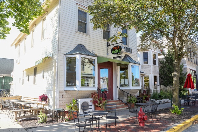 Building Photo - 1830 Parmenter St
