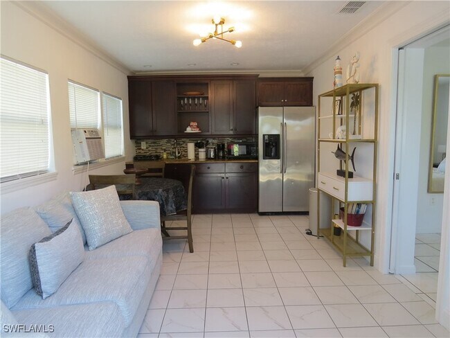 Foto del edificio - 717 95th Ave N