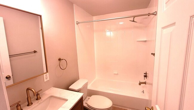 Photo - 839 N 20th St Apartment