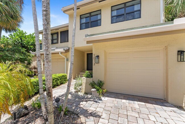 Building Photo - 1013 Bel Air Dr