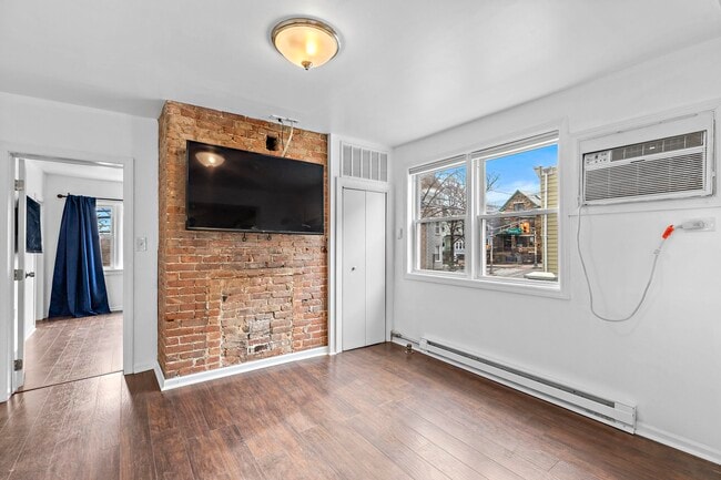 Building Photo - 41 Webster Ave
