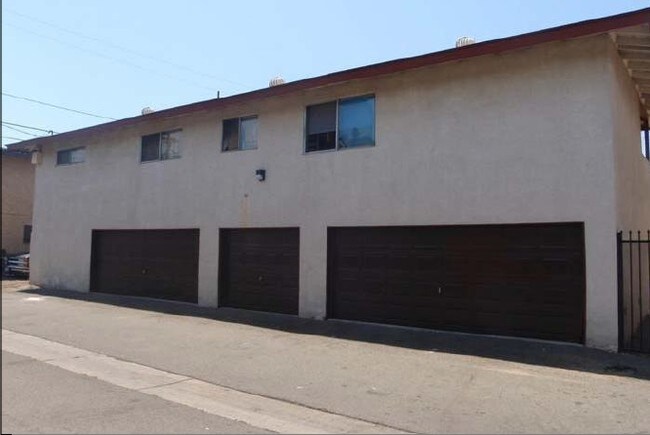 Building Photo - 234 S Knott Ave