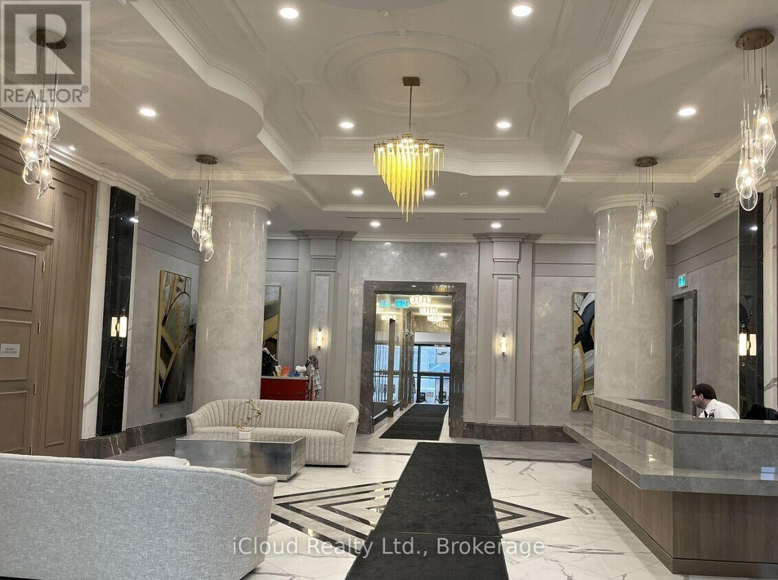 Photo principale - 30 Elm Dr W