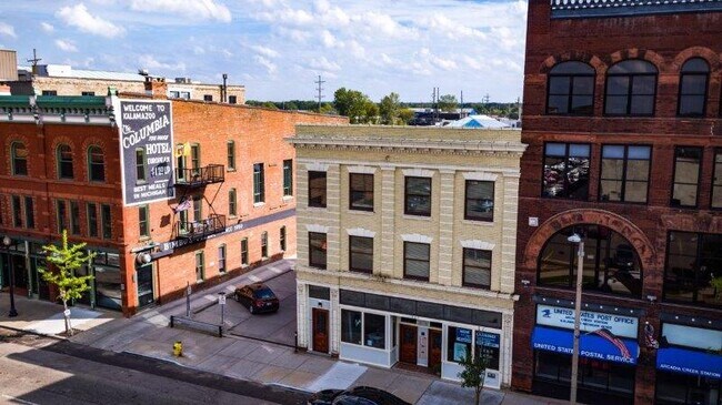 320 E Michigan Ave Kalamazoo Mi 49007 Apartments Kalamazoo Mi Apartments Com 320 E Michigan Ave Kalamazoo Mi 49007 Apartments Kalamazoo Mi Apartments Com