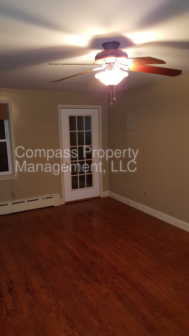 Building Photo - 473 Hammertown Rd