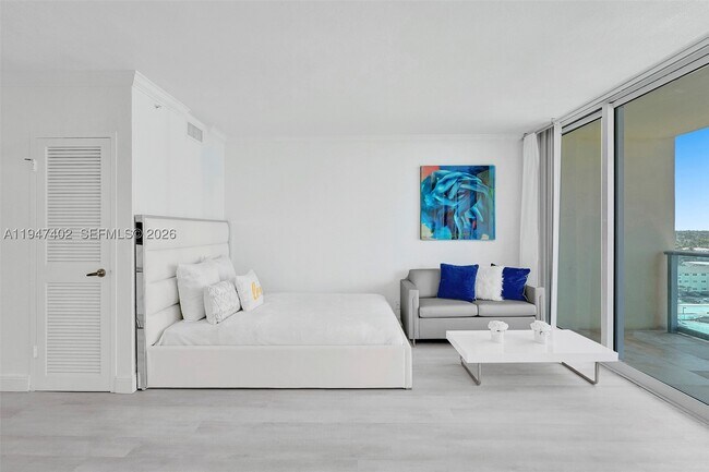 Building Photo - 2501 S Ocean Dr