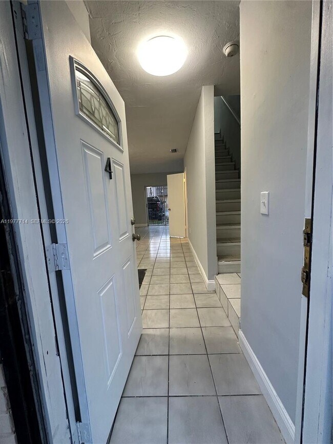 Foto del edificio - 10902 SW 2nd St