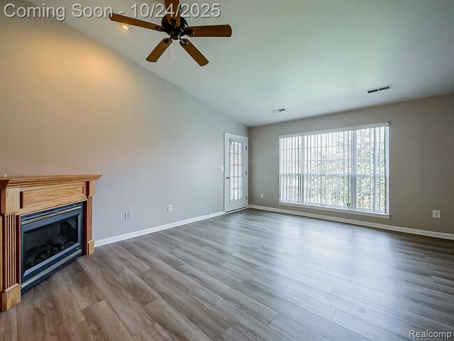 Building Photo - 8208 Chesapeake Cir